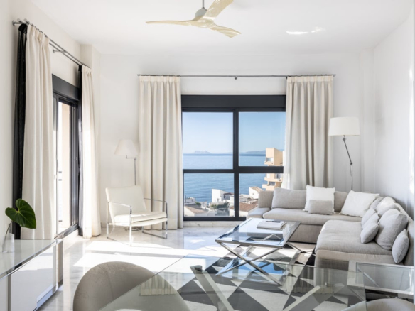 Estepona – 3B Penthouse – Sea views -Rooftop Pool