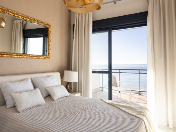 Estepona – 3B Penthouse – Sea views -Rooftop Pool