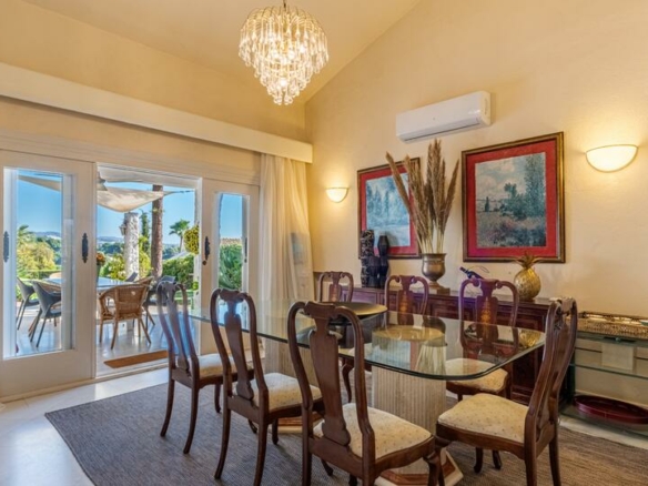 🏡 For Sale | Opportunity: Villa in Río Real Golf 🌅