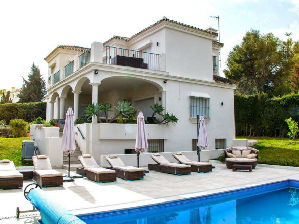 🏡 Luxury Villa for Long-Term Rent in Nueva Andalucía