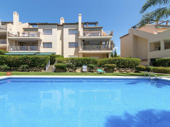 Nueva Andalucía, Marbella 🌴 3B Garden Apartment for sale