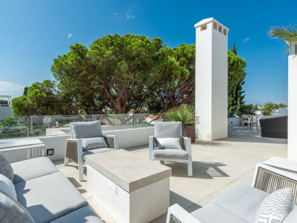 🌟 For Sale: Contemporary Beachside Villa on the Golden Mile! 🏡🌊