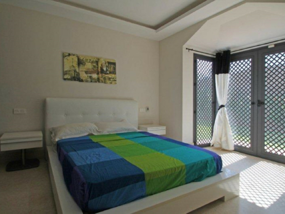 For  Rent 🏡 Luxurious  5B Villa on The Golden Mile 🏡  Gated – Near Beach