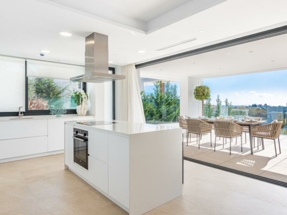🏡 For Sale -Spectacular Contemporary Villa – La Alquería, Benahavís 🌅🏌️‍♂️