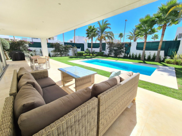🏡 Stunning Contemporary Villa in Marbella for Long Term Rent 🏡