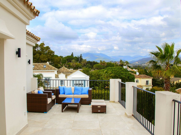 🏡 Luxury Villa for Long-Term Rent in Nueva Andalucía