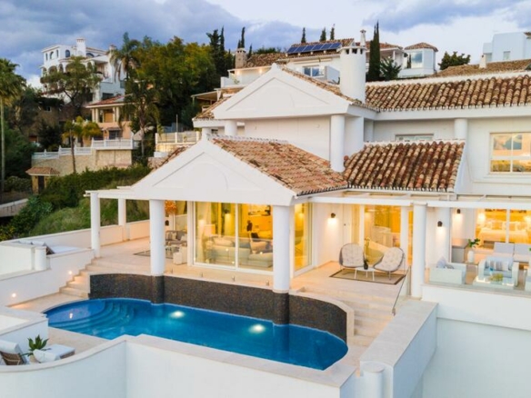 🏡 For Sale | Villa with Panoramic Views to the Sea, Gibraltar, and the African Coast 🌅