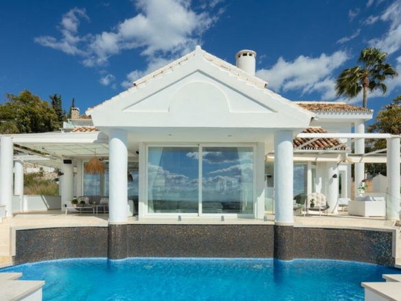 🏡 For Sale | Villa with Panoramic Views to the Sea, Gibraltar, and the African Coast 🌅
