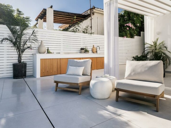 🏡 For Sale | Renovated Scandinavian Style Villa in Puerto Banús, Marbella 🌴