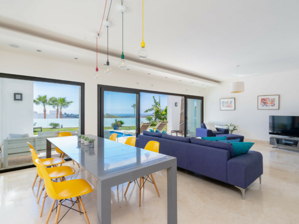 🏡 5B Villa For Sale – Gated -1st line Golf- ATALAYA GOLF, BENAHAVÍS!