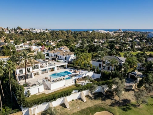 Reduced – For sale – Nueva Andalucía – 7B Villa 🏡 – 1st Line Golf -Turnkey