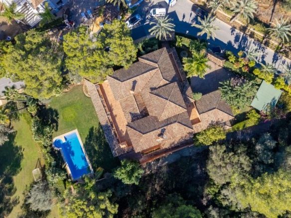 For Sale – Golden Mile – 5 Bed Mansion 🏡 – Beautiful Area 🌳 – Near Facilities 🏙️