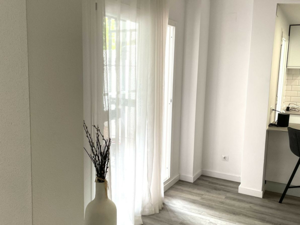 🏡 BEAUTIFULLY REFURBISHED 3-BED, 2-BATH GROUND FLOOR APARTMENT IN LOS NARANJOS, NUEVA ANDALUCÍA 🌅