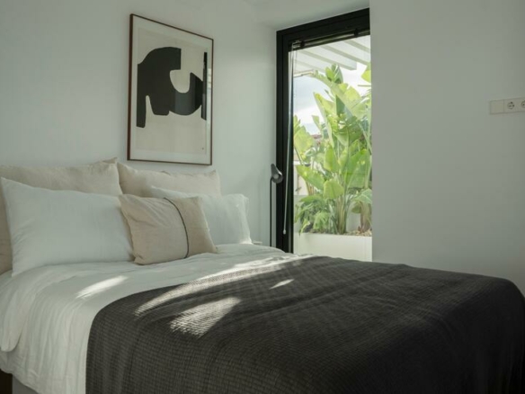 🏡 For Sale | Renovated Scandinavian Style Villa in Puerto Banús, Marbella 🌴
