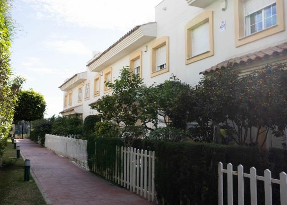 Bank Repo – Nueva Andalucia – 3B Townhouse with Garden