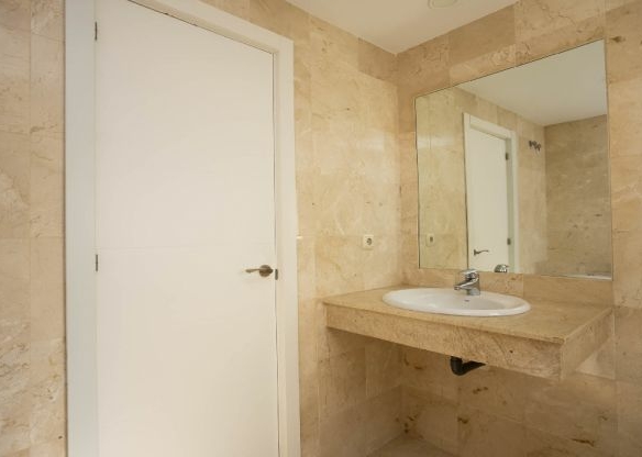 Bank Repo – Nueva Andalucia – 3B Townhouse with Garden