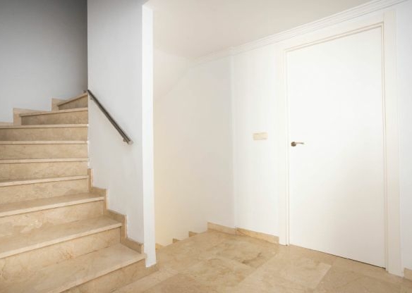 Bank Repo – Nueva Andalucia – 3B Townhouse with Garden