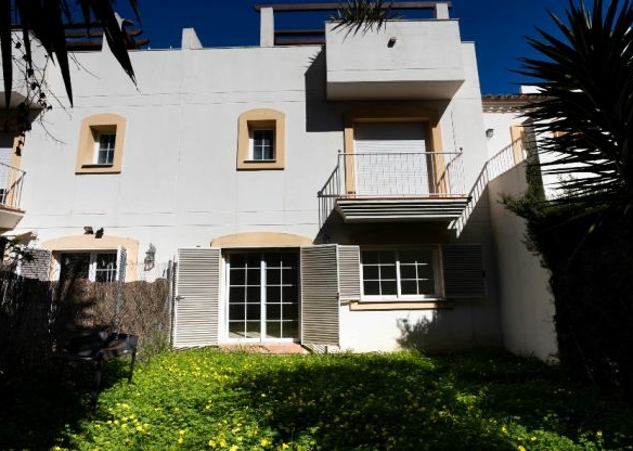 Bank Repo – Nueva Andalucia – 3B Townhouse with Garden