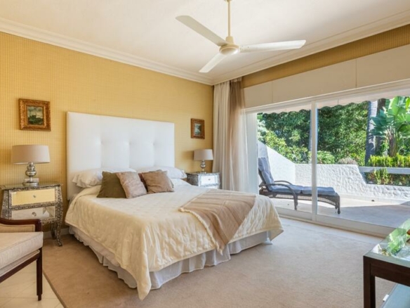 🏡 For Sale | Opportunity: Villa in Río Real Golf 🌅