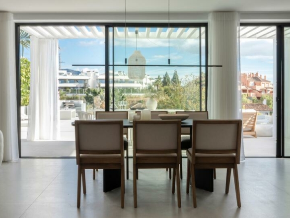 🏡 For Sale | Renovated Scandinavian Style Villa in Puerto Banús, Marbella 🌴