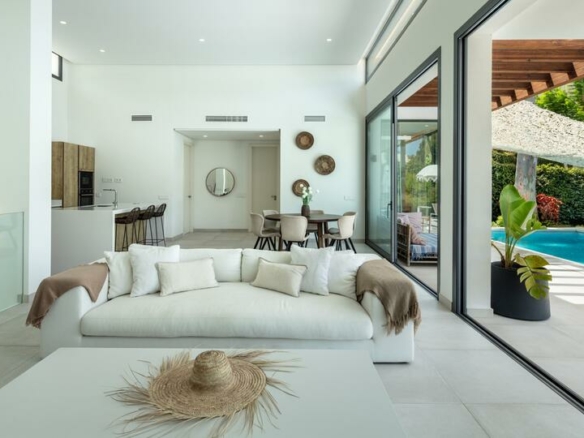 🏡 For Sale | New Home in the Heart of the New Golden Mile, Between Estepona and Marbella 🌅