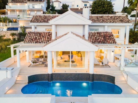 🏡 For Sale | Villa with Panoramic Views to the Sea, Gibraltar, and the African Coast 🌅