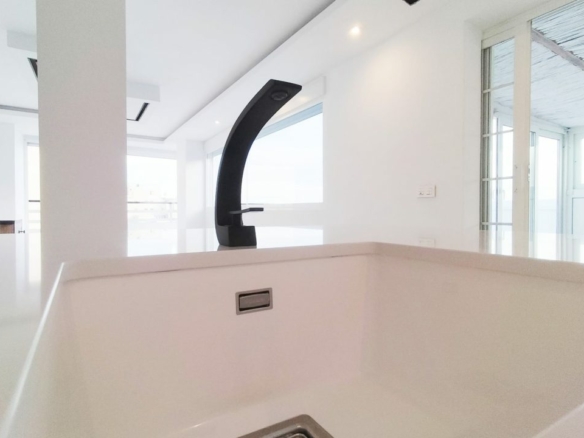 For Sale – Marbella town – 4B Penthouse – Sea Views  – Turnkey