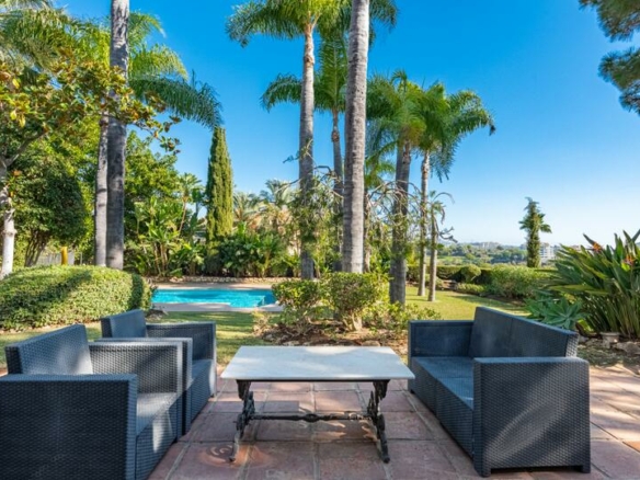 🏡 For Sale | Opportunity: Villa in Río Real Golf 🌅