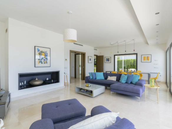 🏡 5B Villa For Sale – Gated -1st line Golf- ATALAYA GOLF, BENAHAVÍS!