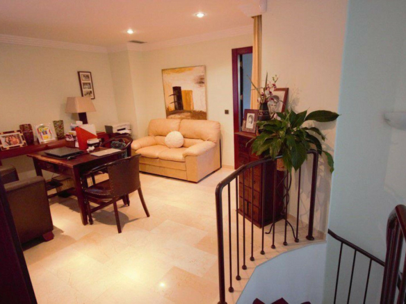🏡 Luxury Bungalow in Puerto Banús for Long-Term Rent