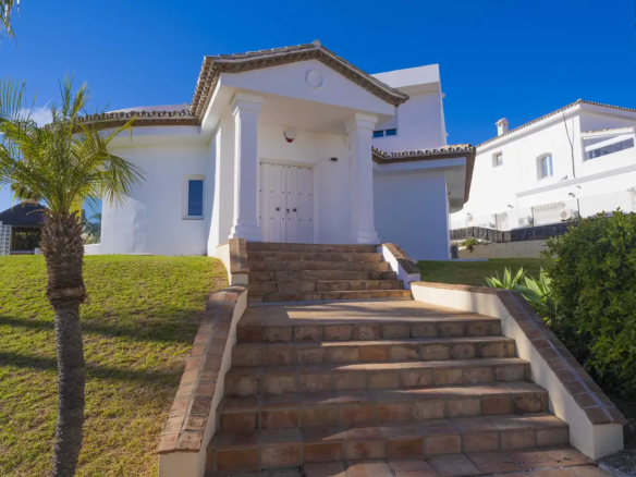 El Paraiso, New Golden Mile – 4B Villa