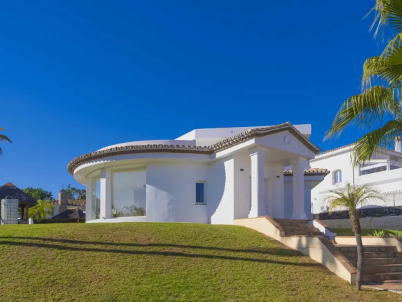 El Paraiso, New Golden Mile – 4B Villa