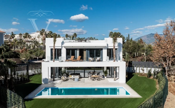 For sale  – New Golden Mile – 2 Modern Villas – Golf & Country Club 🌟
