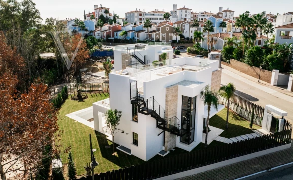 For sale  – New Golden Mile – 2 Modern Villas – Golf & Country Club 🌟