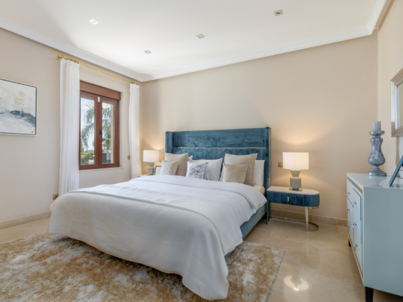 🌴 Majestic 11-Bed Villa in Paraiso Alto, Benahavís! 🏡
