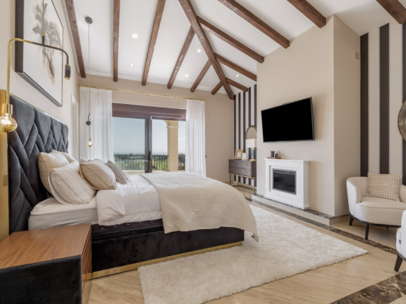 🌴 Majestic 11-Bed Villa in Paraiso Alto, Benahavís! 🏡