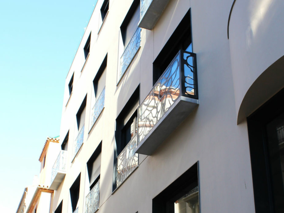 For Sale – Malaga 2-3B new Apts –  Near La Calle Larios