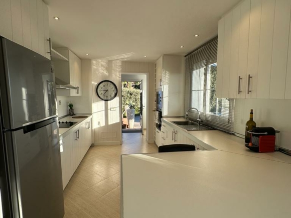 For rent 7-Bedroom Villa with  Views in Benahavís