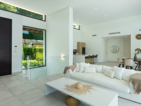 🏡 For Sale | New Home in the Heart of the New Golden Mile, Between Estepona and Marbella 🌅