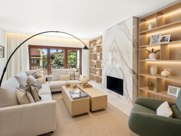 Turnkey 5-Bedroom Mediterranean House on Marbella’s Golden Mile: A Luxurious Retreat