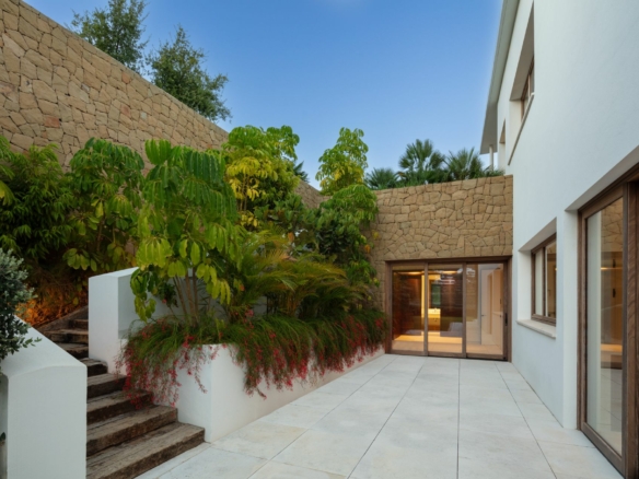 Finca Cortesin – 8B Modern Villa –  Golf Side
