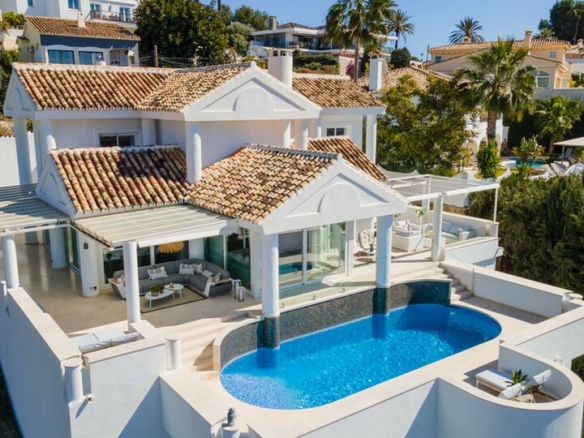 🏡 For Sale | Villa with Panoramic Views to the Sea, Gibraltar, and the African Coast 🌅