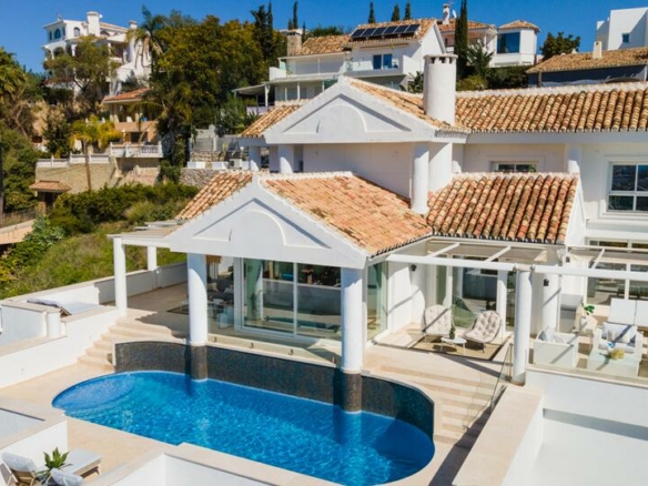 🏡 For Sale | Villa with Panoramic Views to the Sea, Gibraltar, and the African Coast 🌅
