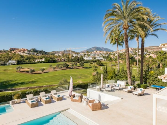 Reduced – For sale – Nueva Andalucía – 7B Villa 🏡 – 1st Line Golf -Turnkey