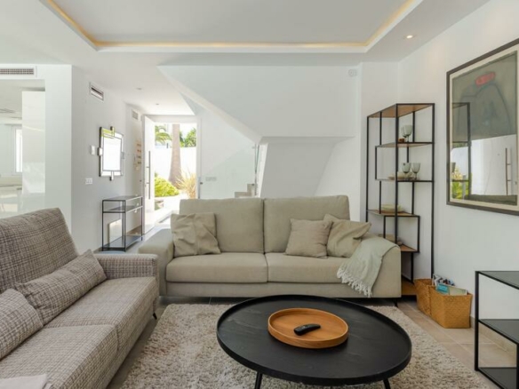 🏡 For Sale | Renovated Villa in Nueva Andalucía with Rental Potential 🌟