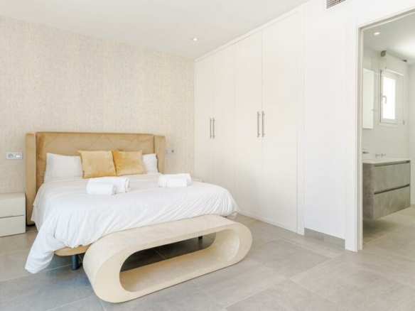 🏡 For Sale | Renovated Villa in Nueva Andalucía with Rental Potential 🌟