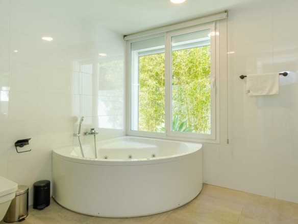 🏡 For Sale | Renovated Villa in Nueva Andalucía with Rental Potential 🌟