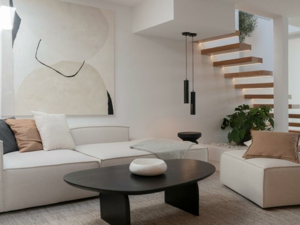 🏡 For Sale | Renovated Scandinavian Style Villa in Puerto Banús, Marbella 🌴