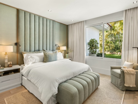 SOLD: Exclusive Retreat in La Cerquilla, Nueva Andalucia 🌅🏡🌺 Sea Views – Turnkey