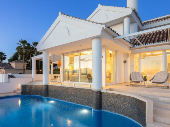 🏡 For Sale | Villa with Panoramic Views to the Sea, Gibraltar, and the African Coast 🌅